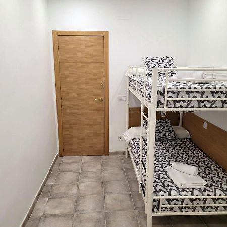 מלון מדריד Coliving New San Bernando מראה חיצוני תמונה